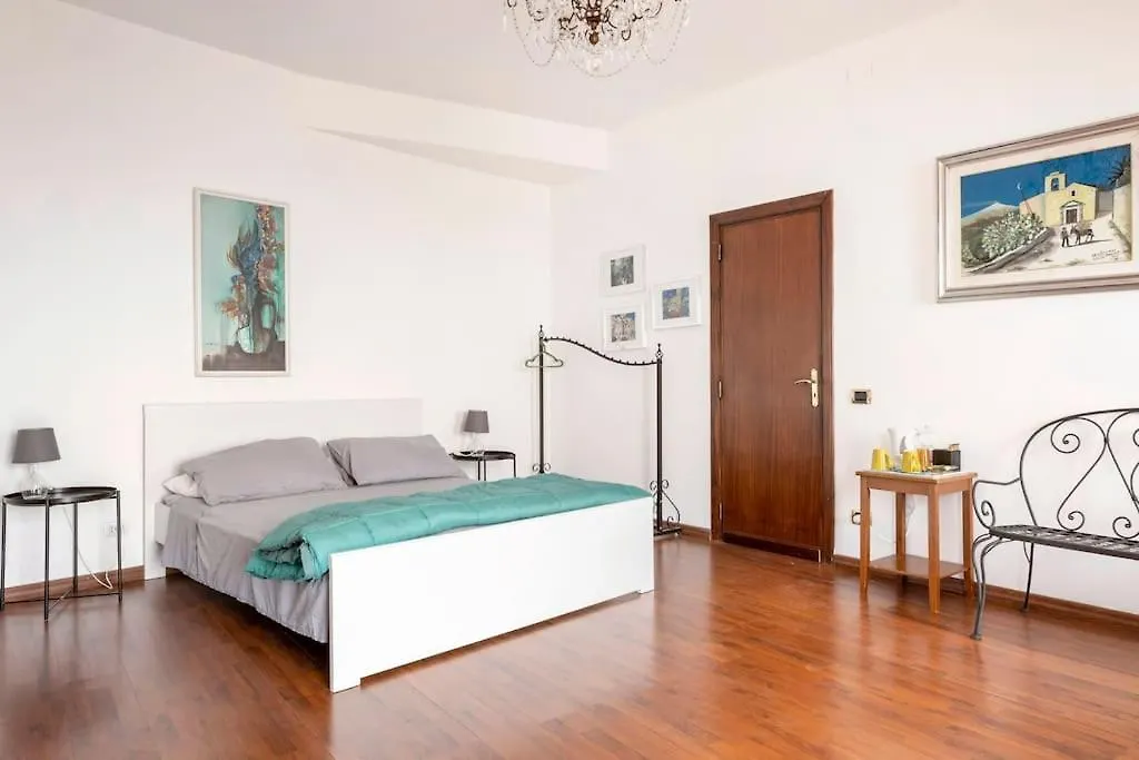 Isola Bella - Rooms Il Pescatore Taormina 0*,  Italy