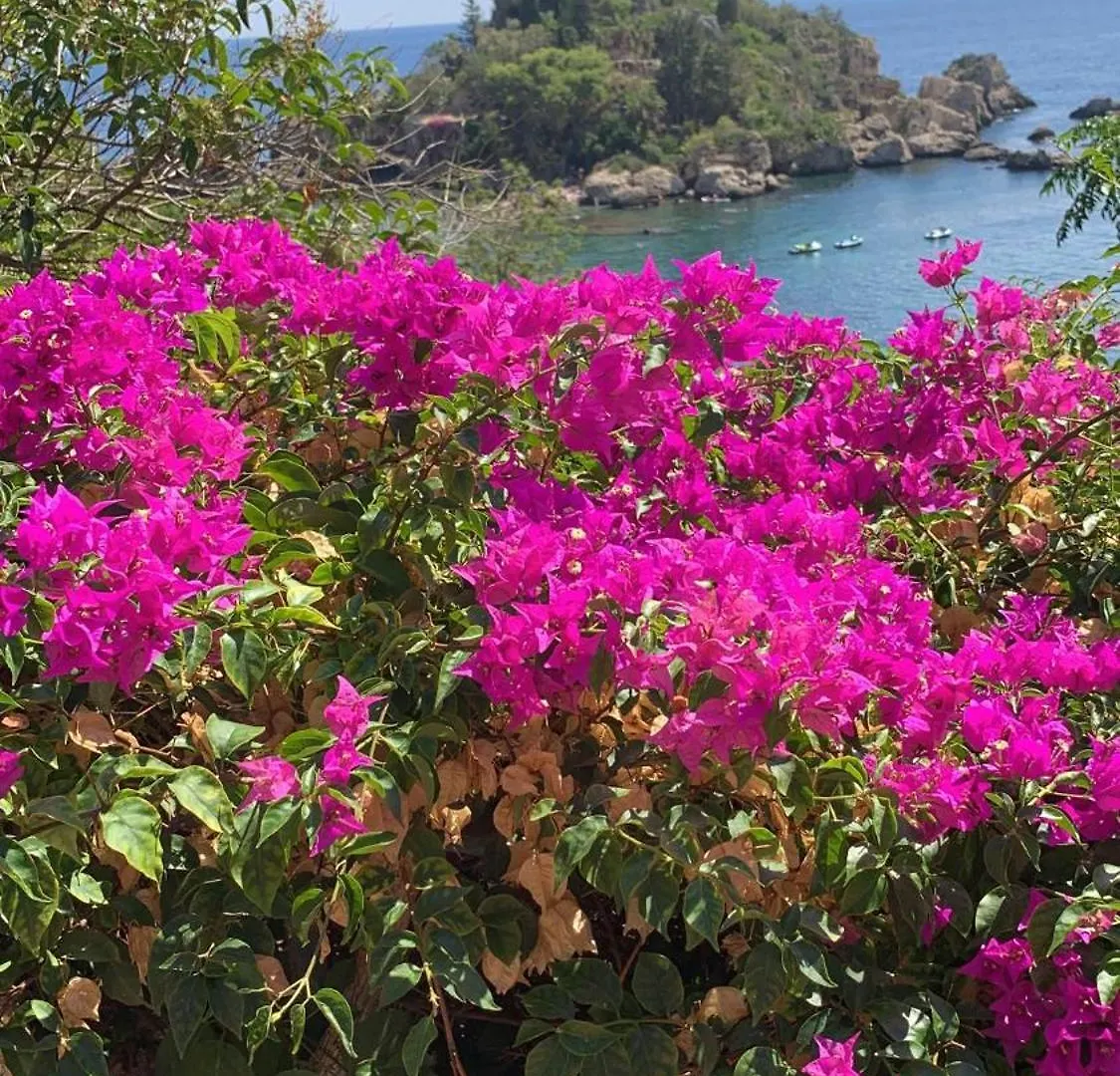 Isola Bella - Rooms Il Pescatore Taormina Italy